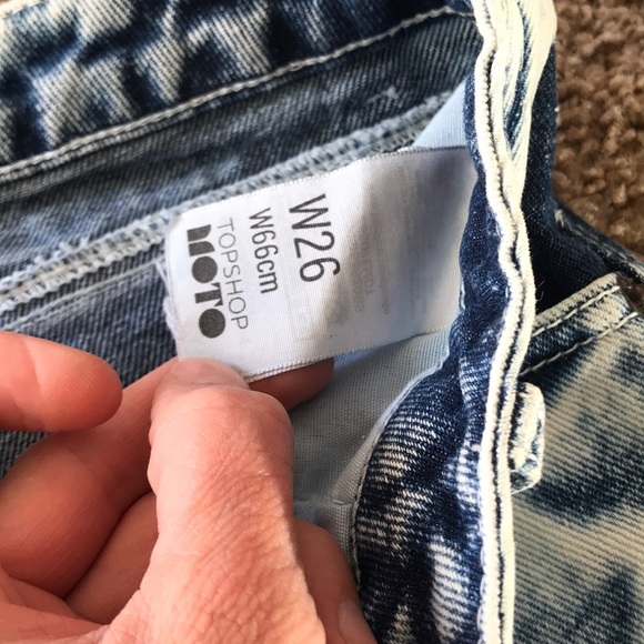 Topshop distresses Moto shorts - Picture 6 of 6